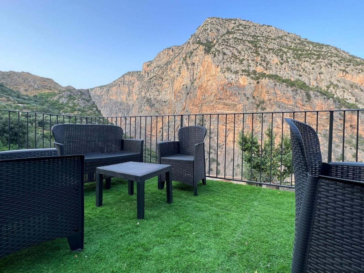 L'Oasi Del Raganello Bed and Breakfast Civita Exteriör bild