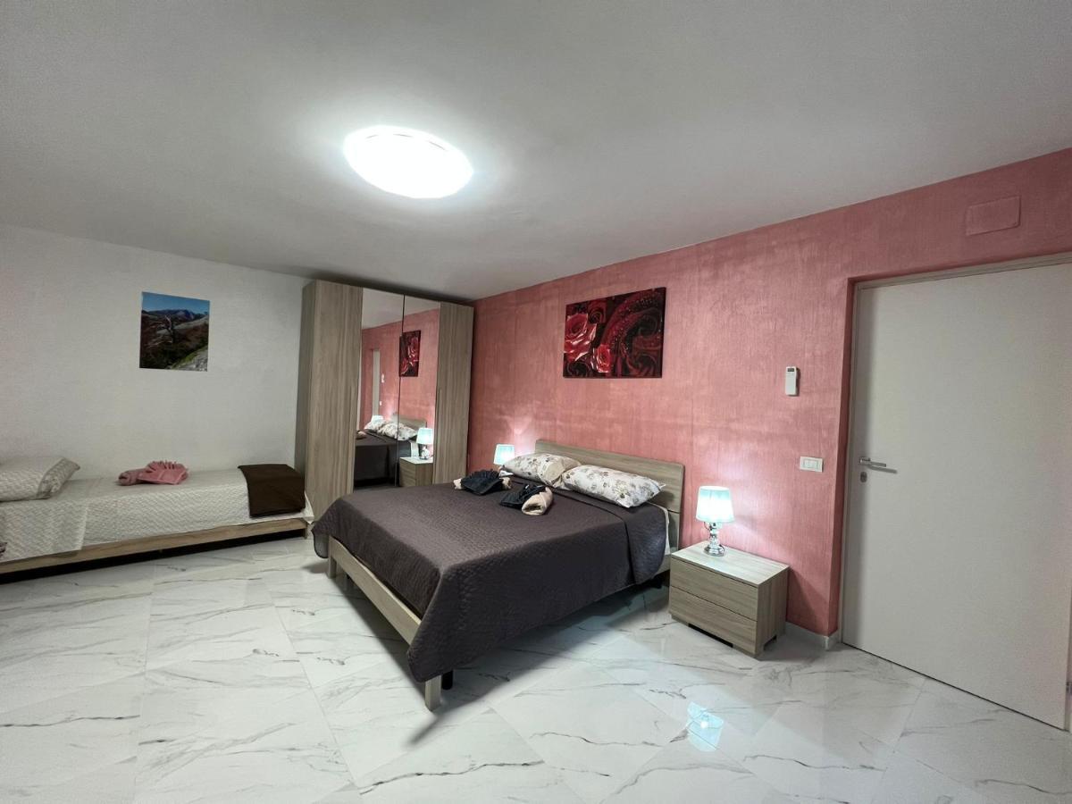 L'Oasi Del Raganello Bed and Breakfast Civita Exteriör bild