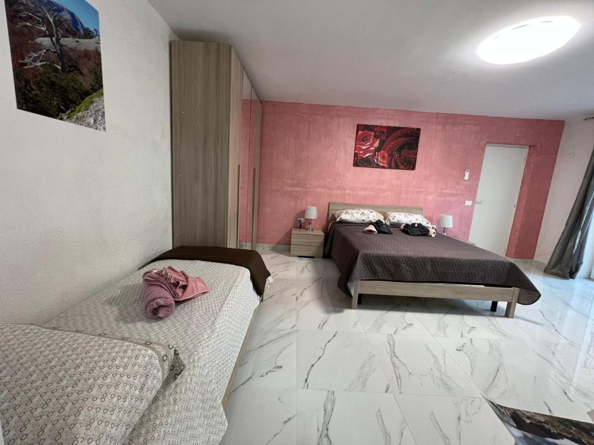 L'Oasi Del Raganello Bed and Breakfast Civita Exteriör bild