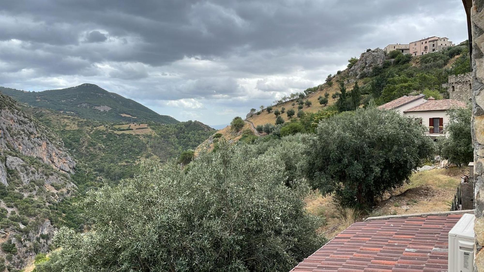 L'Oasi Del Raganello Bed and Breakfast Civita Exteriör bild